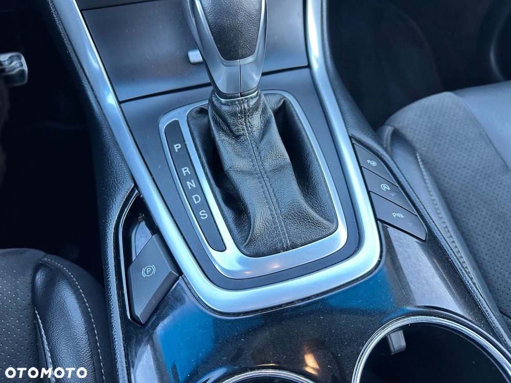 Ford Edge 2.0 TDCi Bi-Turbo 4x4 ST-LINE - 20