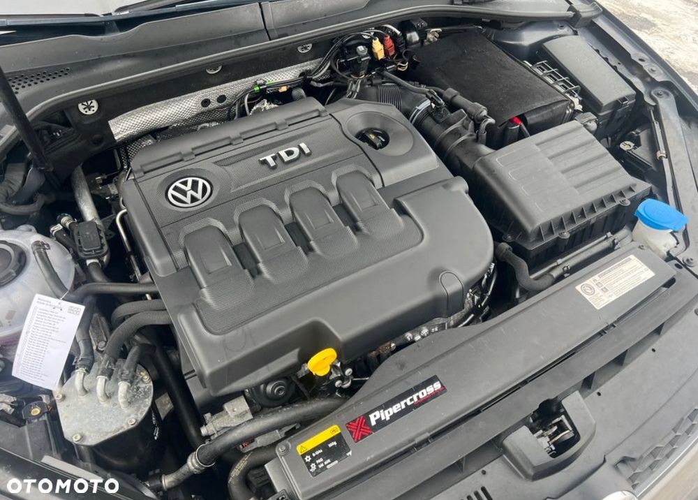 Volkswagen Golf - 36