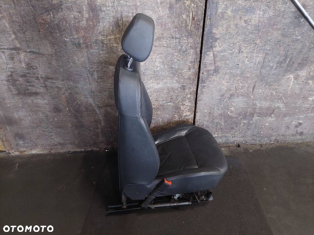 FOTEL LEWY PRZÓD OPEL VECTRA C LIFT - 2