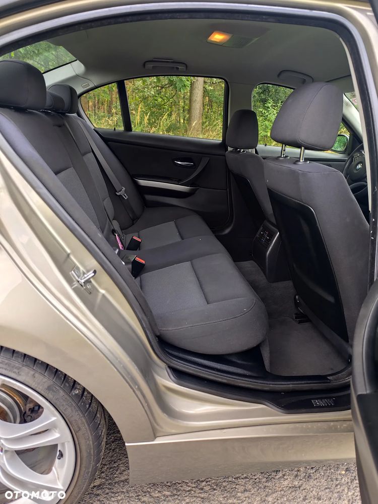 BMW Seria 3 - 18