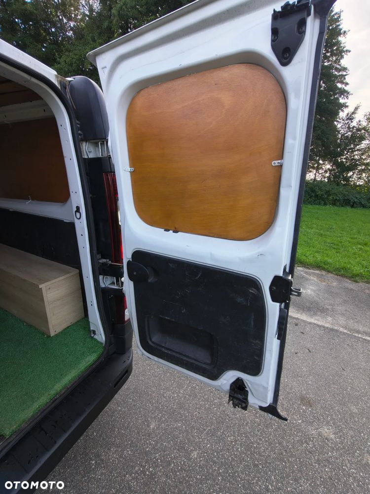 Renault Trafic - 9
