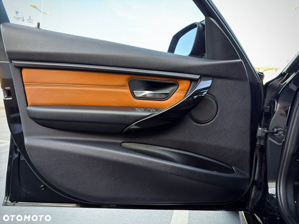 BMW Seria 3 320d Efficient Dynamics - 14