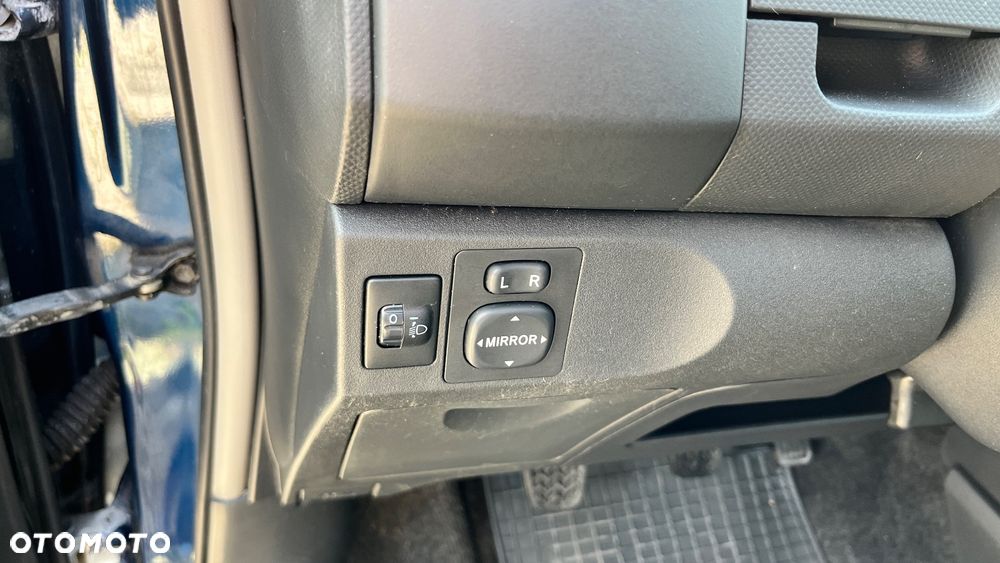 Toyota Yaris 1.0 Terra A/C - 24