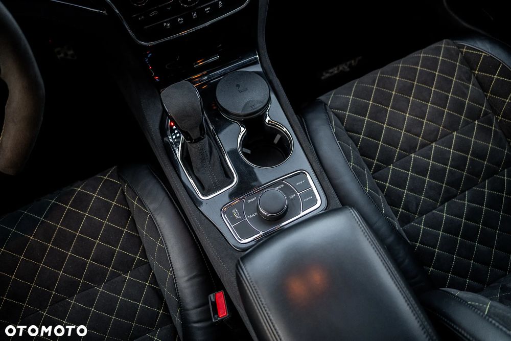 Jeep Grand Cherokee 6.4 V8 SRT8 - 19