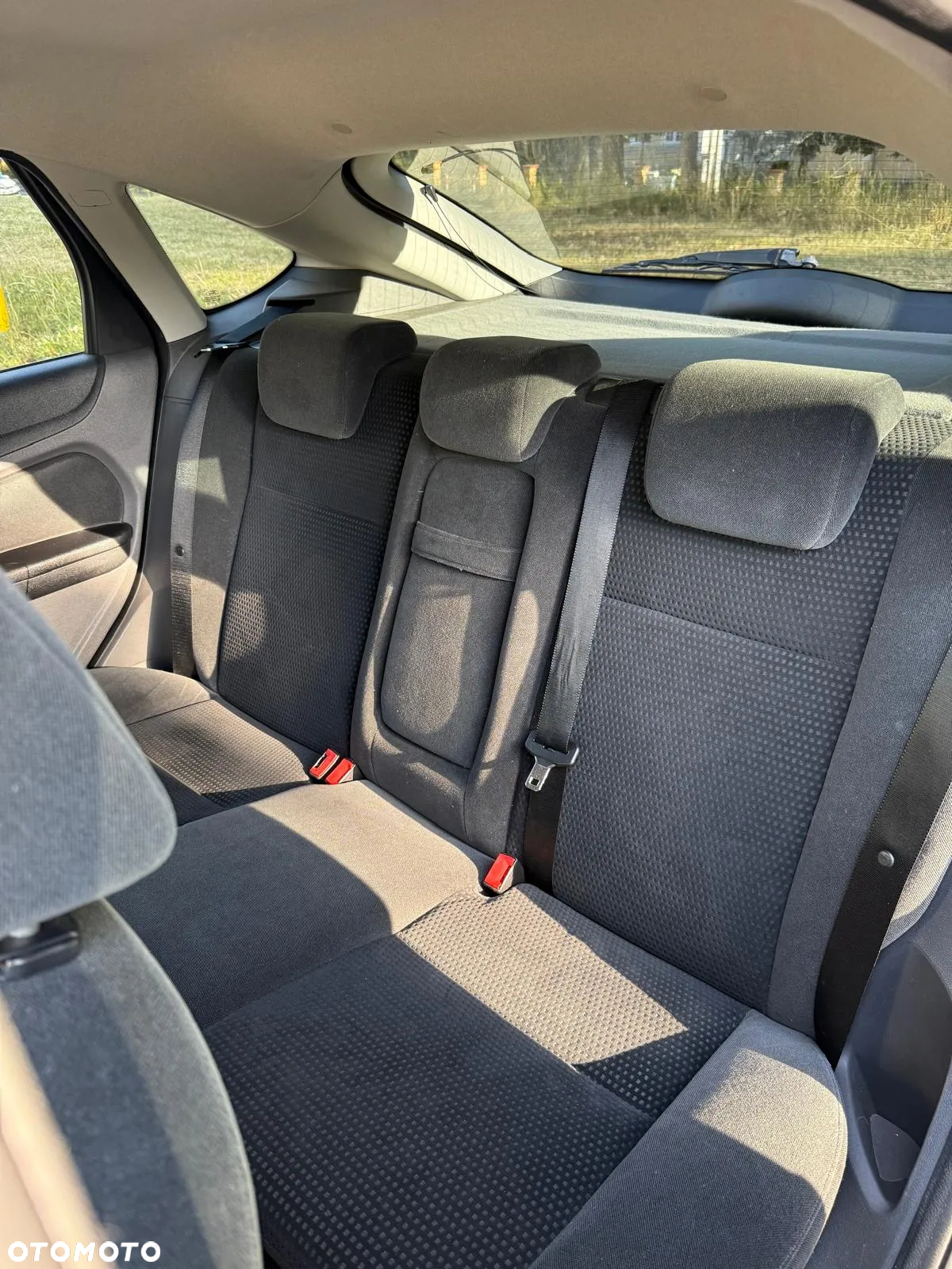 Ford Focus 2.0 16V Ghia - 7