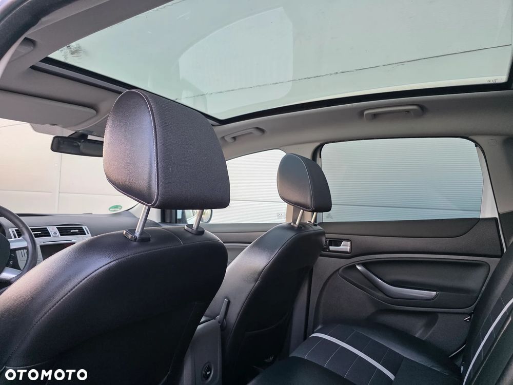 Ford Kuga 2.0 TDCi 4x4 Titanium - 30