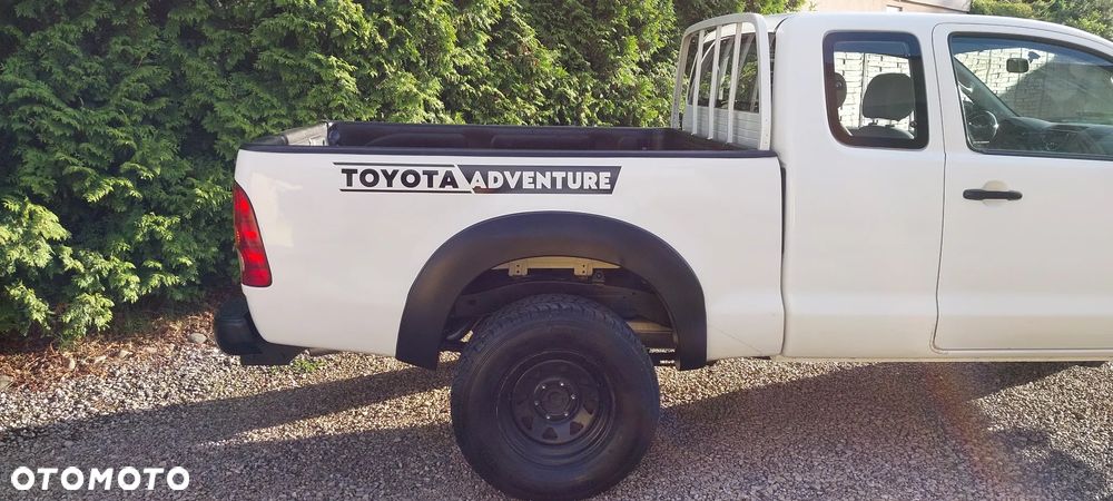 Toyota Hilux 4x4 Extra Cab - 19