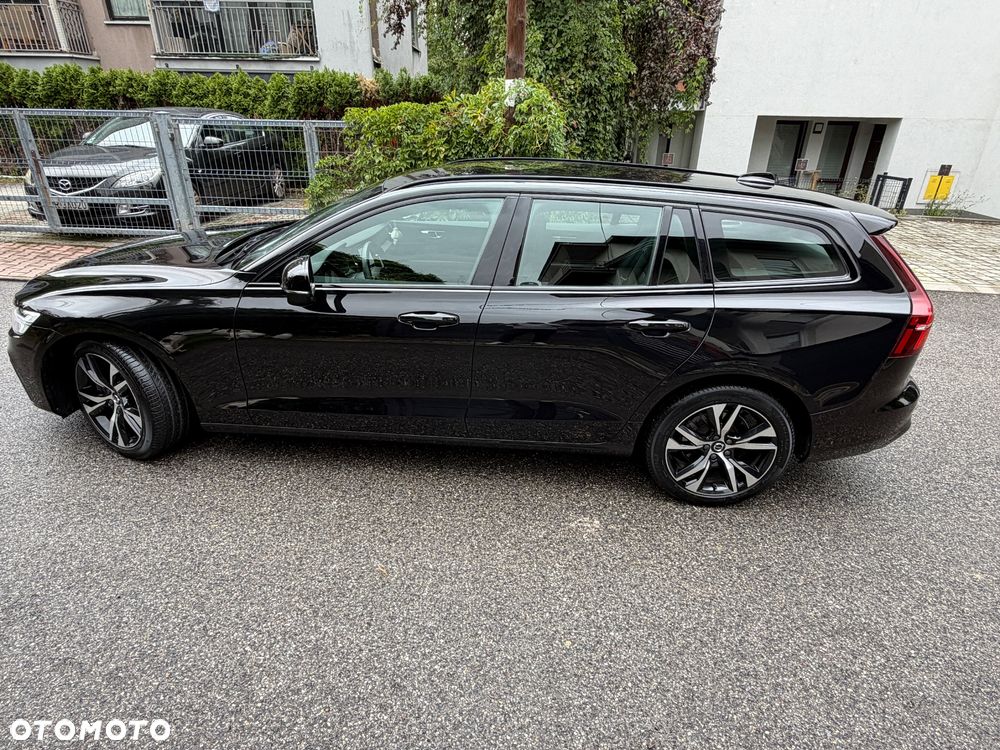 Volvo V60 B4 D Plus Dark - 4