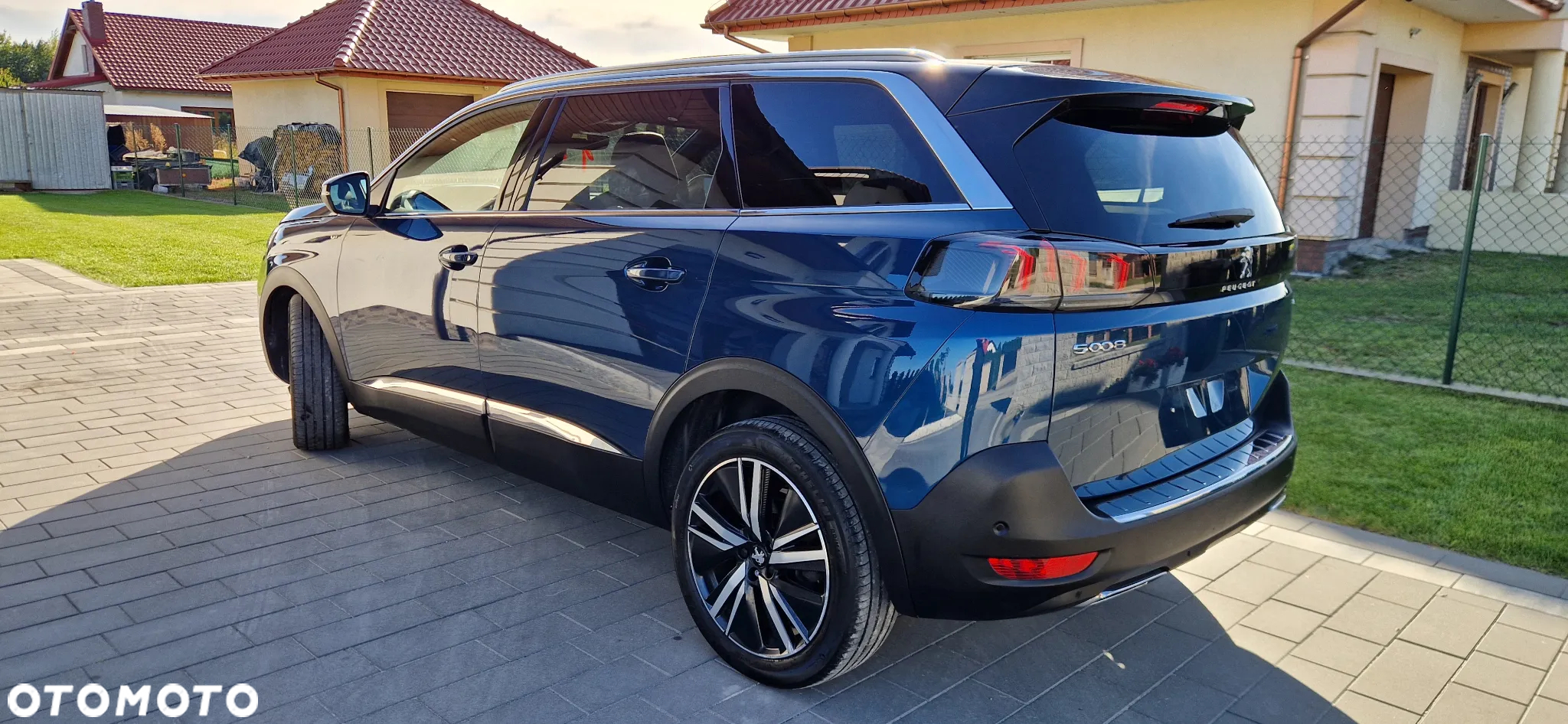 Peugeot 5008 BlueHDI 180 EAT8 GT - 8