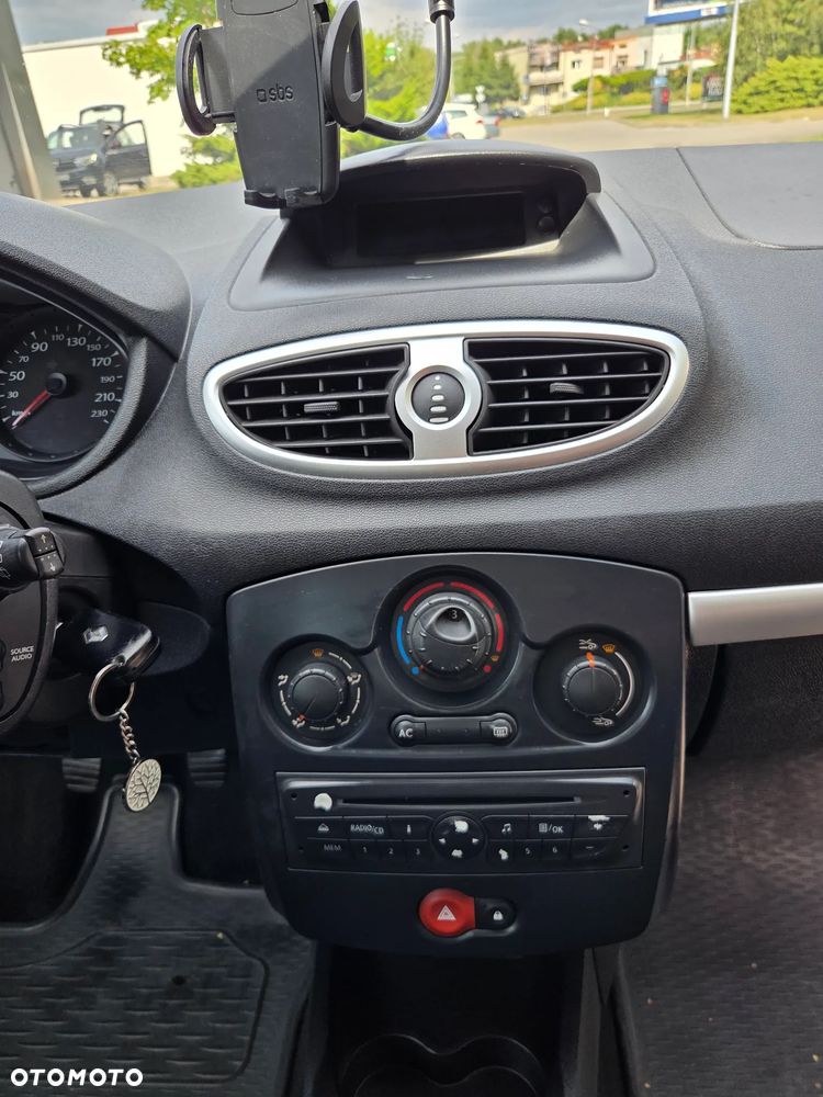 Renault Clio 1.2 16V Expression - 14