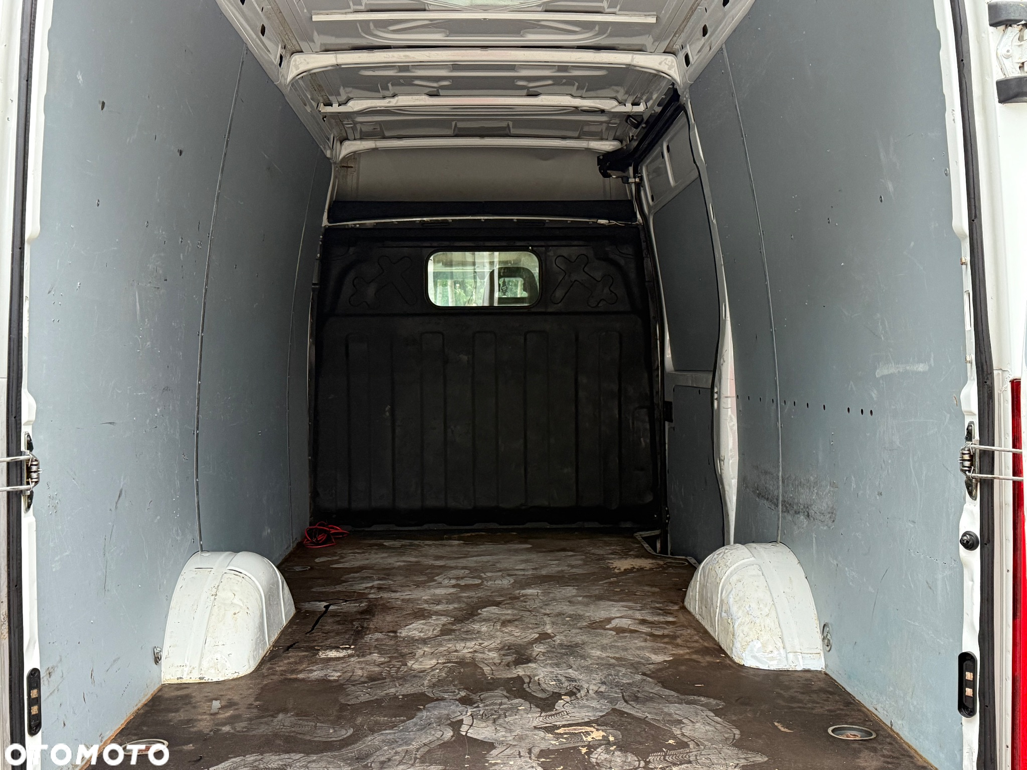 Iveco DAILY 35S - 12