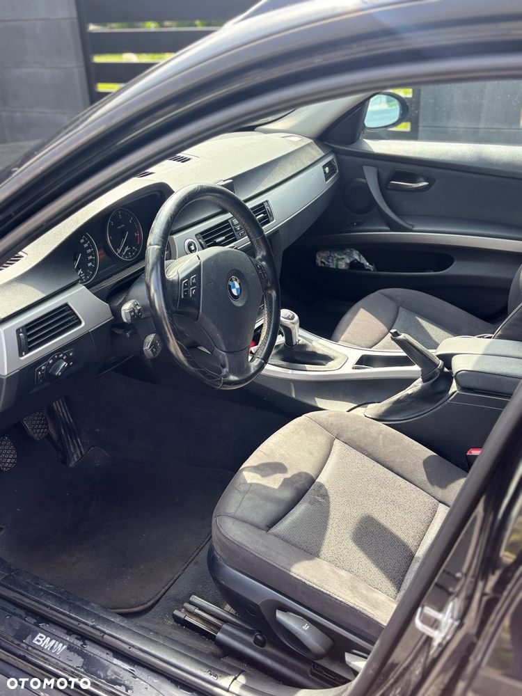 BMW Seria 3 318d - 8