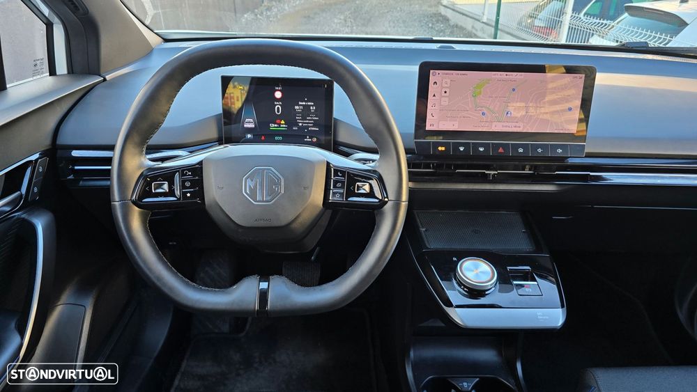 MG MG4 64 kWh Luxury - 12