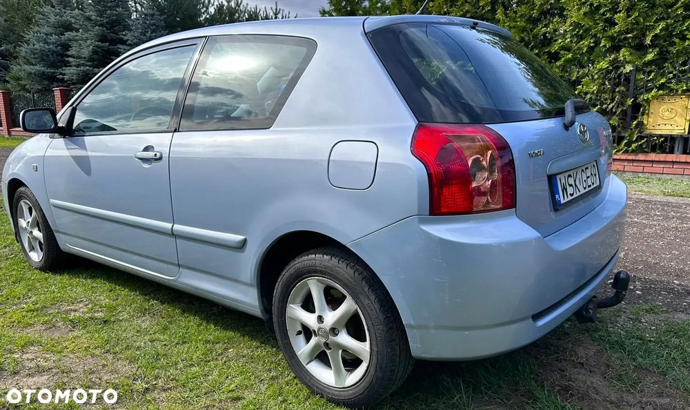 Toyota Corolla - 2