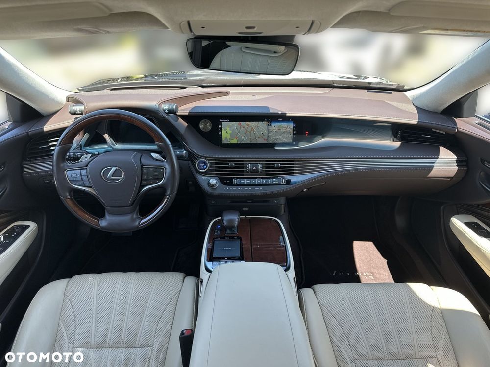 Lexus LS - 3