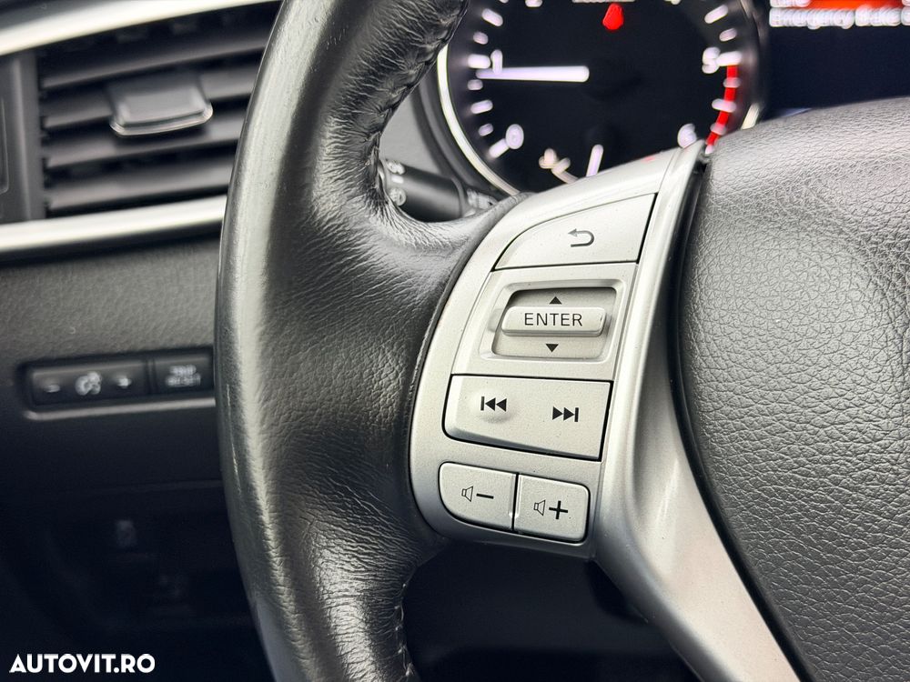 Nissan X-Trail 1.6 dCi N-Connecta - 28