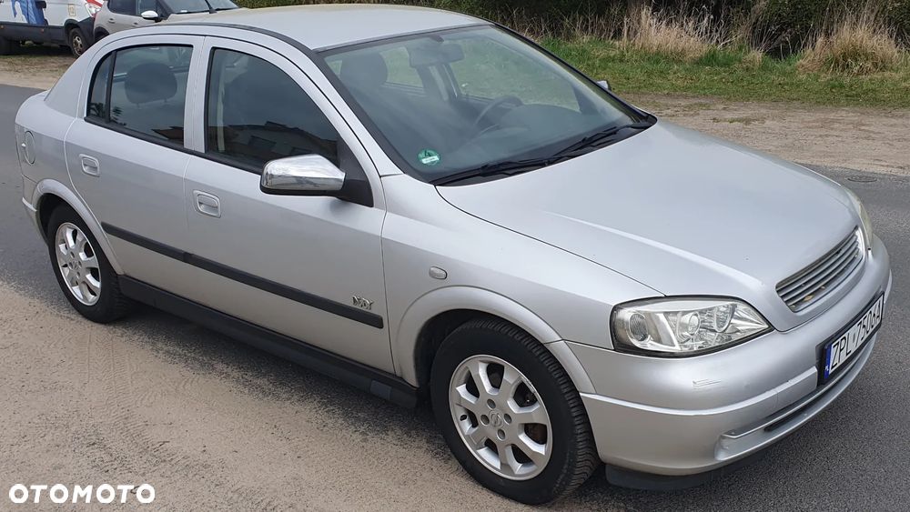 Opel Astra - 2