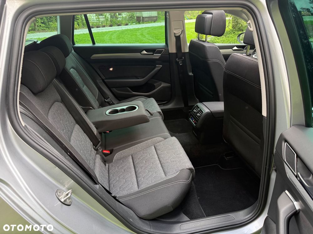 Volkswagen Passat Variant 1.5 TSI OPF DSG Business - 11