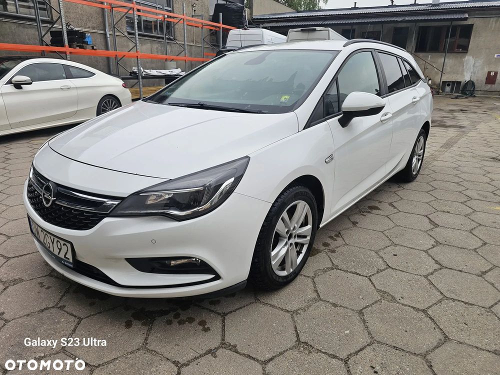 Opel Astra 1.6 CDTI Enjoy S&S - 1