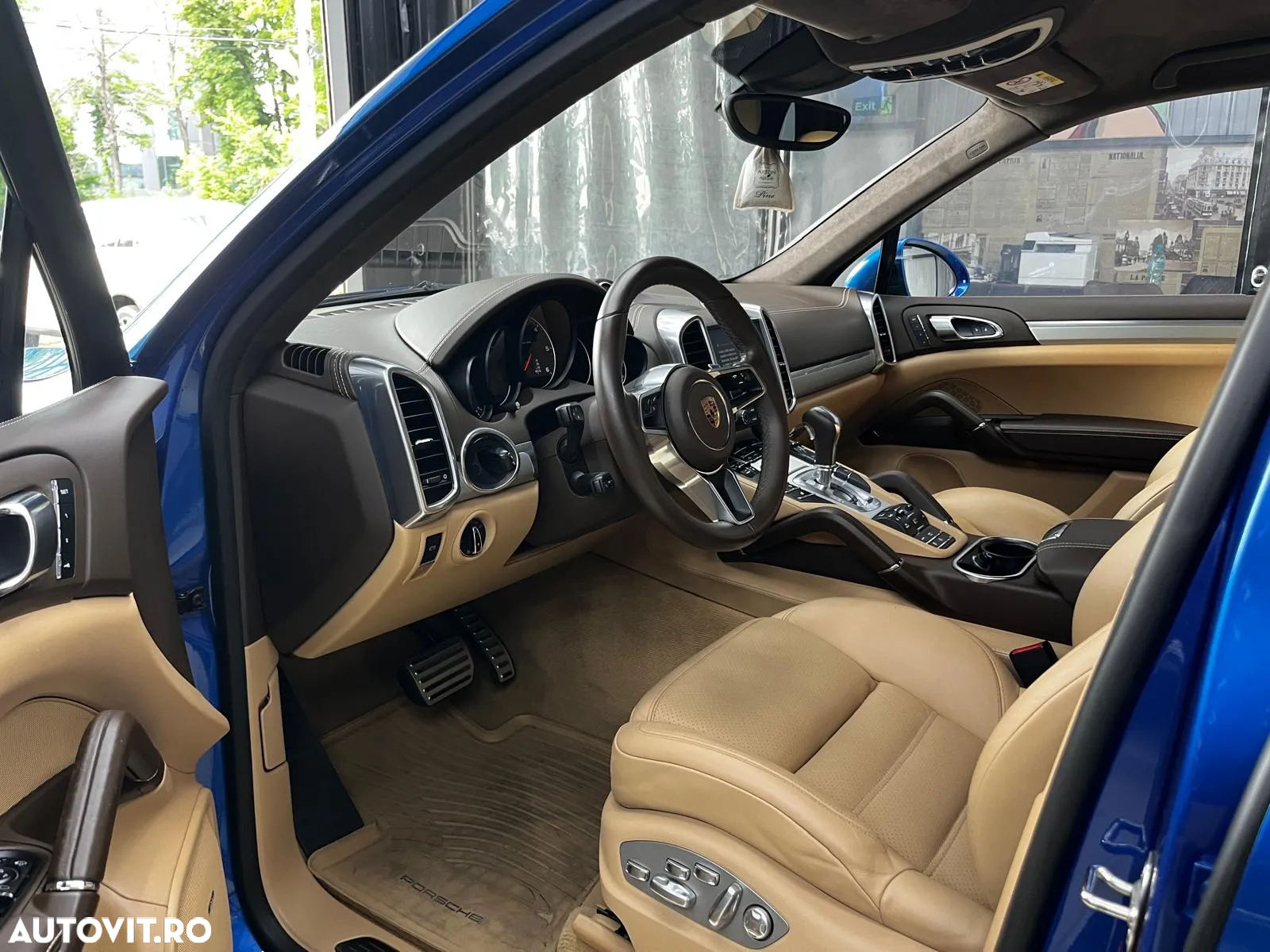 Porsche Cayenne 3.0 L - 22