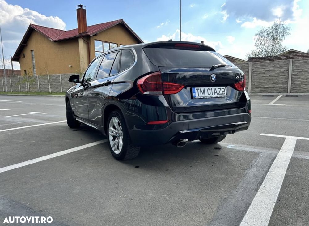 BMW X1 xDrive18d Sport Line - 3