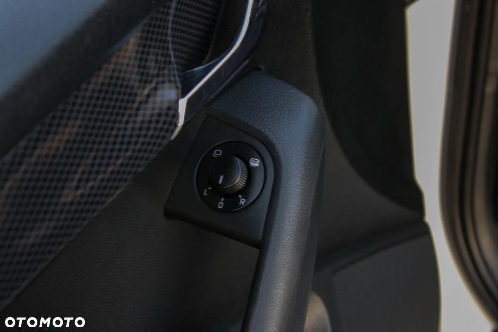 Skoda Octavia 2.0 TDI DSG RS - 30