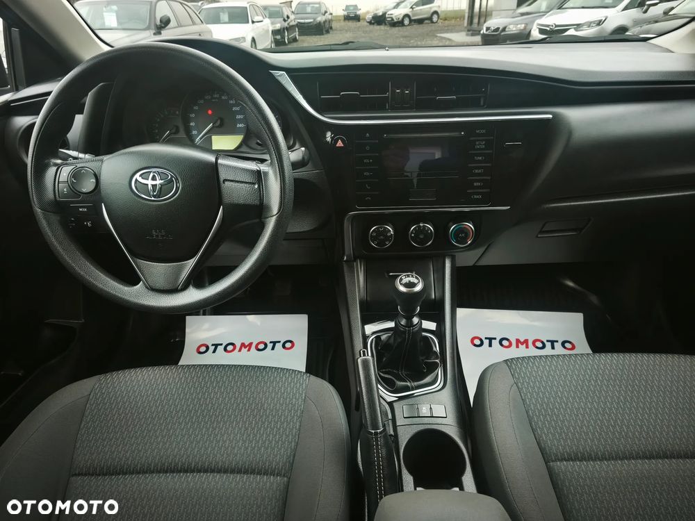 Toyota Corolla 1.6 Premium - 23