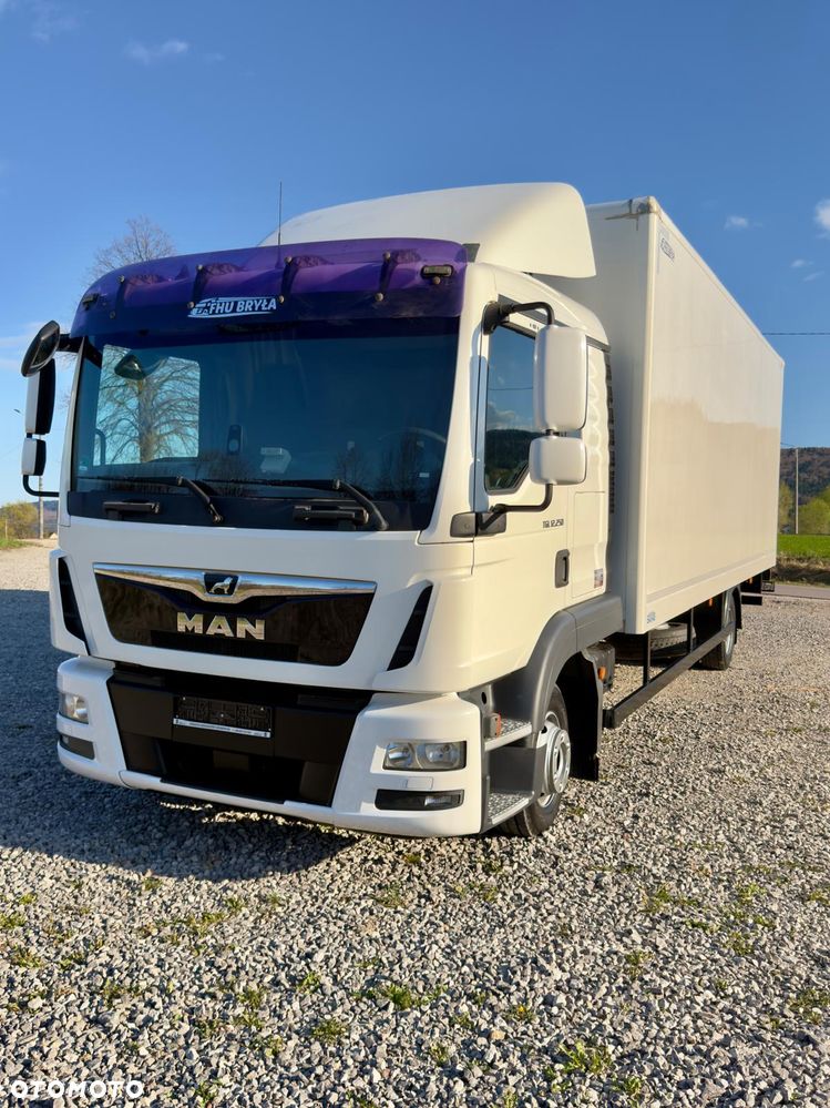 MAN TGL 12.250 / KONTENER / IZOTERMA / WINDA / 2017R / EURO 6 / LIFT  / SPROWADZONY / ZADBANY  / E6 / 17 PALET - 12