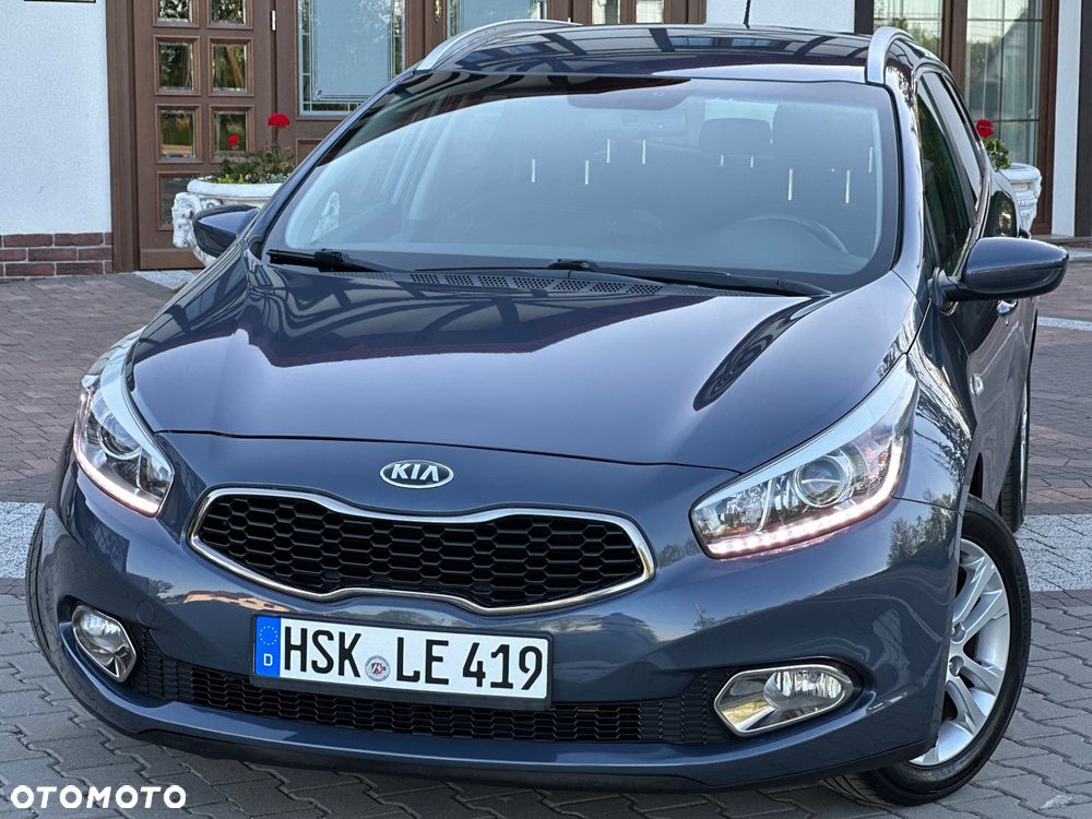 Kia Ceed 1.4 CVVT Dream-Team Edition - 1