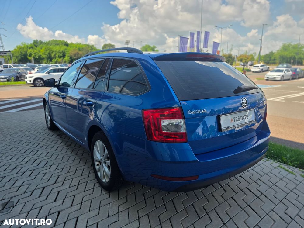 Skoda Octavia 1.6 TDI DSG Ambition - 9