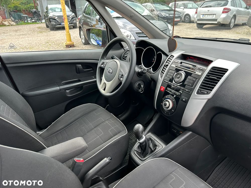 Kia Venga - 21
