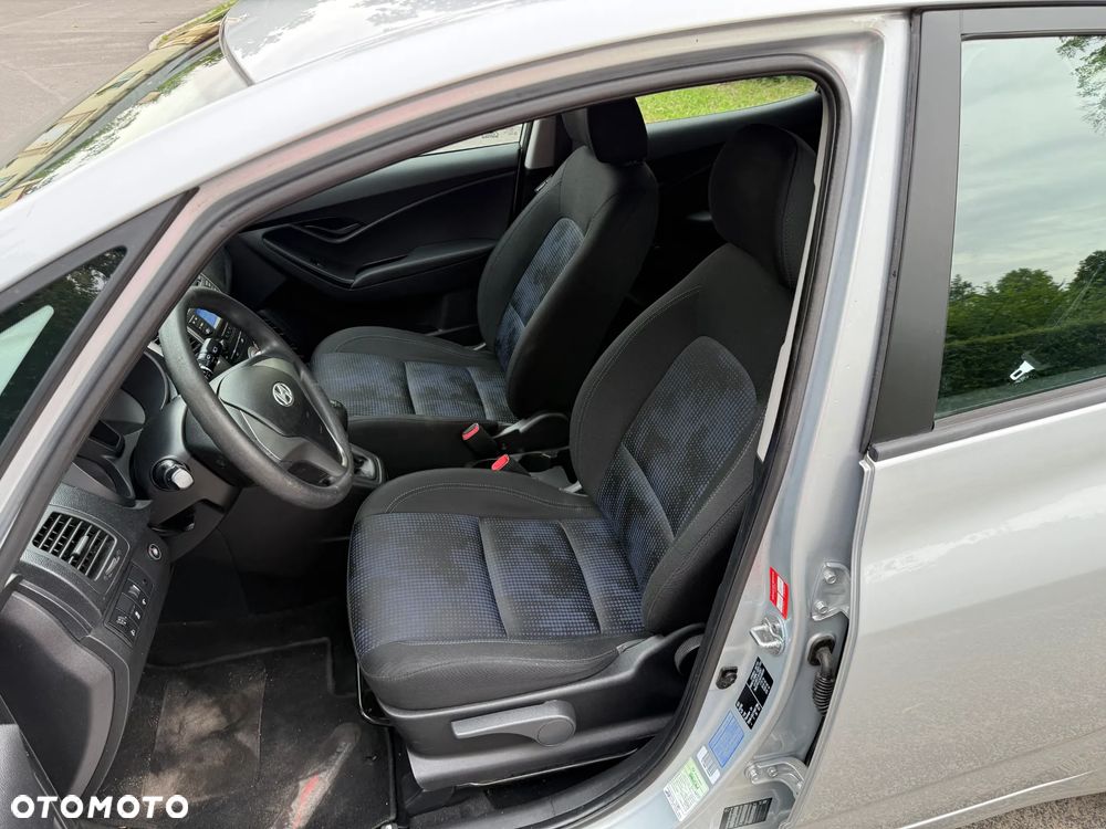 Hyundai ix20 1.4 Comfort - 18