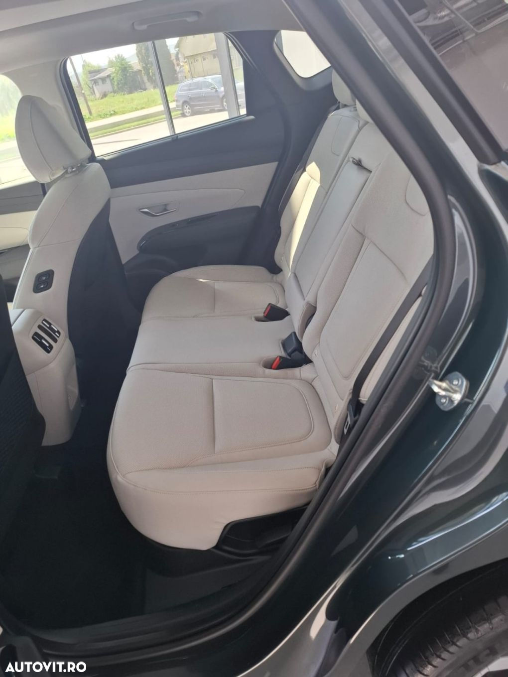 Hyundai Tucson 1.6 l 215 CP 4WD 6AT HEV Luxury - 12
