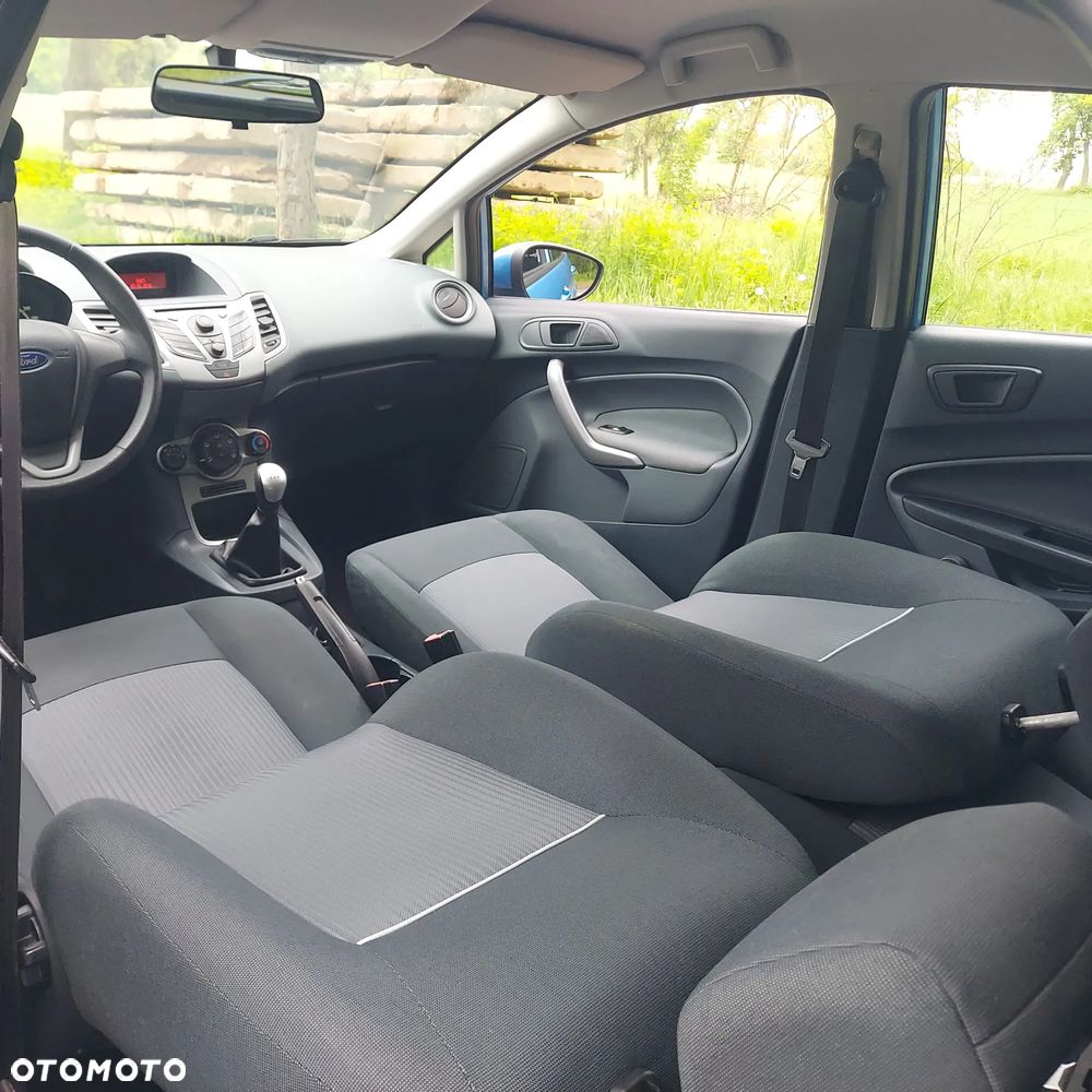 Ford Fiesta 1.25 Ambiente - 21