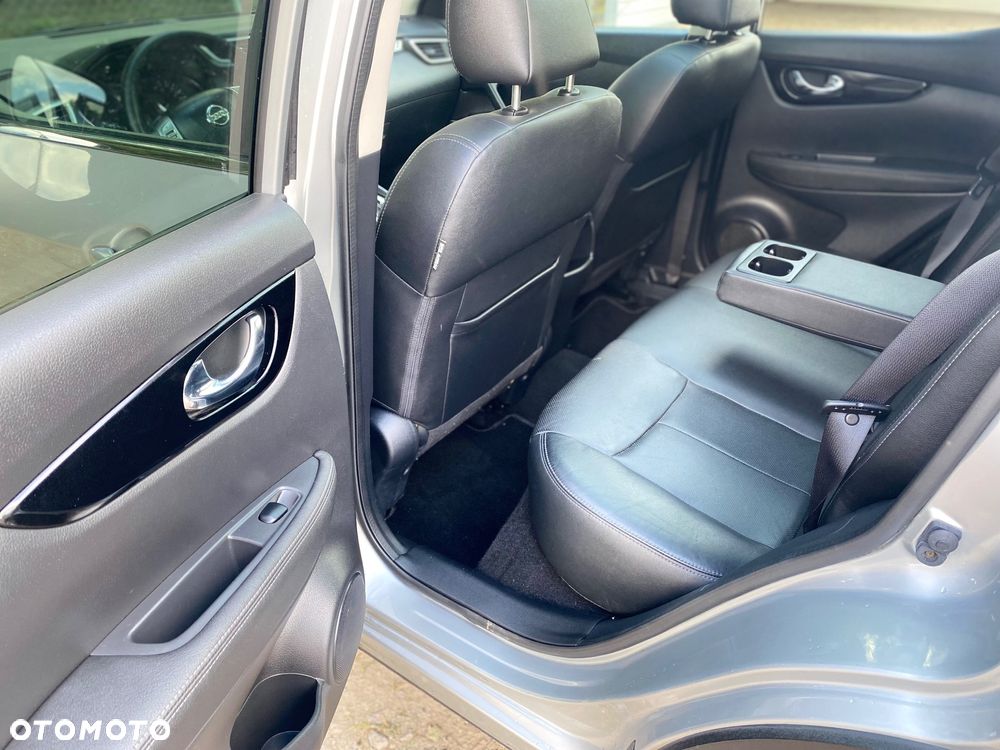 Nissan Qashqai 1.6 dCi Xtronic N-Connecta - 15