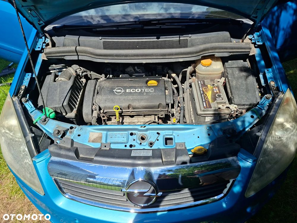 Opel Zafira - 10