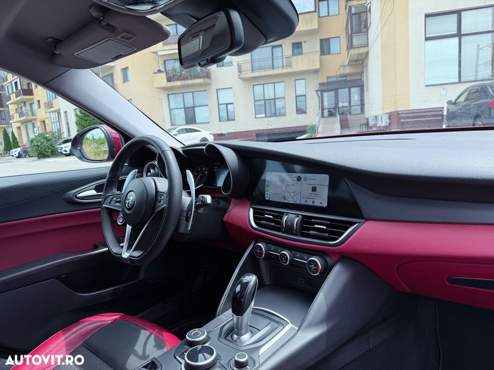 Alfa Romeo Giulia 2.0 Turbo RWD AT8 - 18