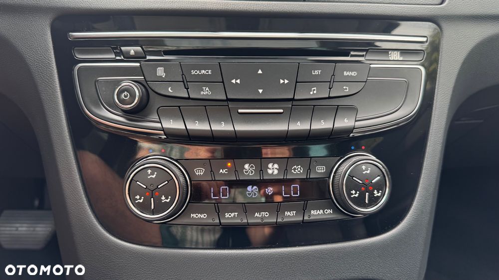 Peugeot 508 RXH Hybrid4 - 16