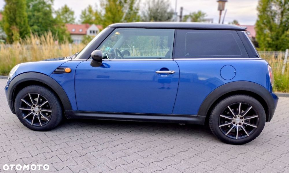 MINI Cooper Standard - 2