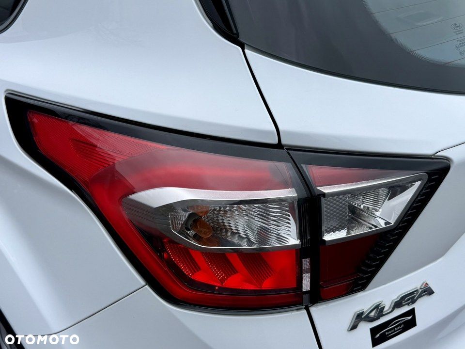 Ford Kuga 1.5 EcoBoost 2x4 Titanium - 10