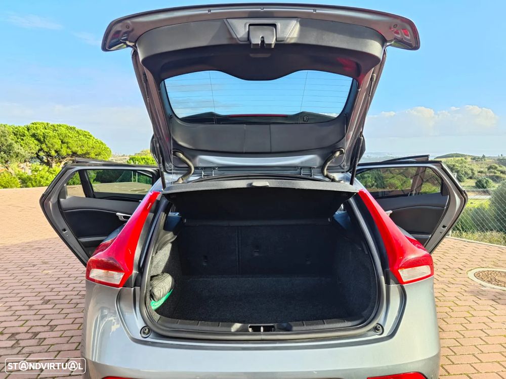 Volvo V40 1.6 D2 R-Design - 3