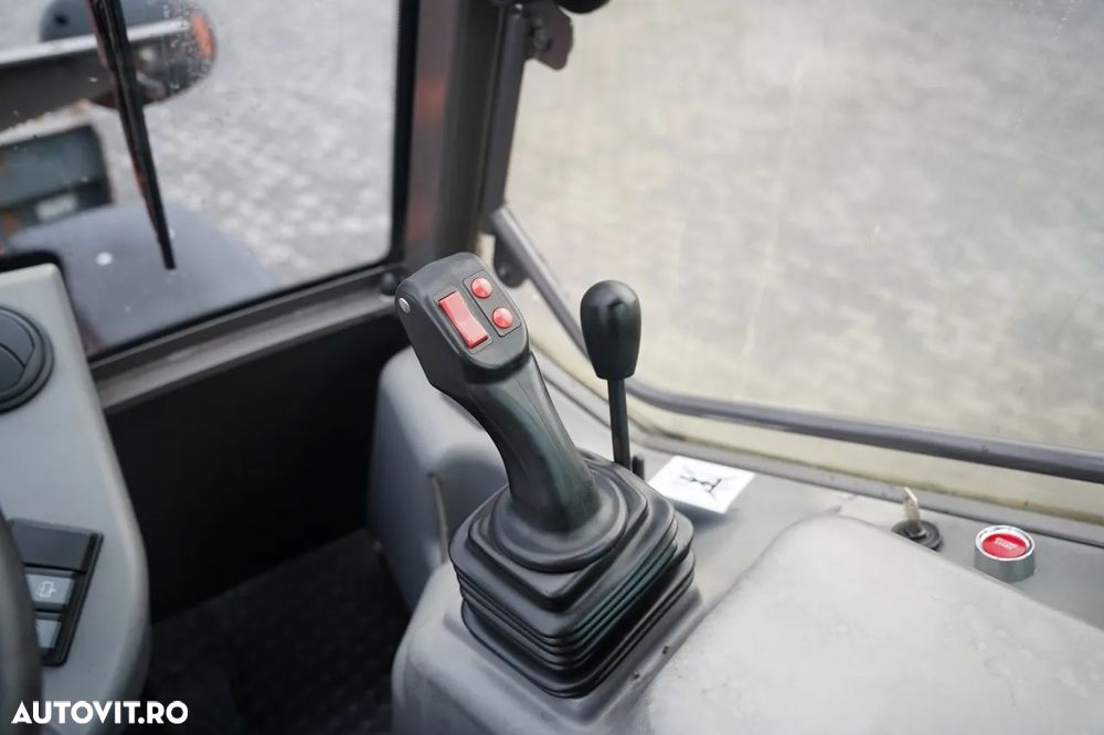 Hitachi ZW95 / ÎNCĂRCĂTOR PE ROȚI / 2020 / FURCĂ PENTRU PALEȚI - 32