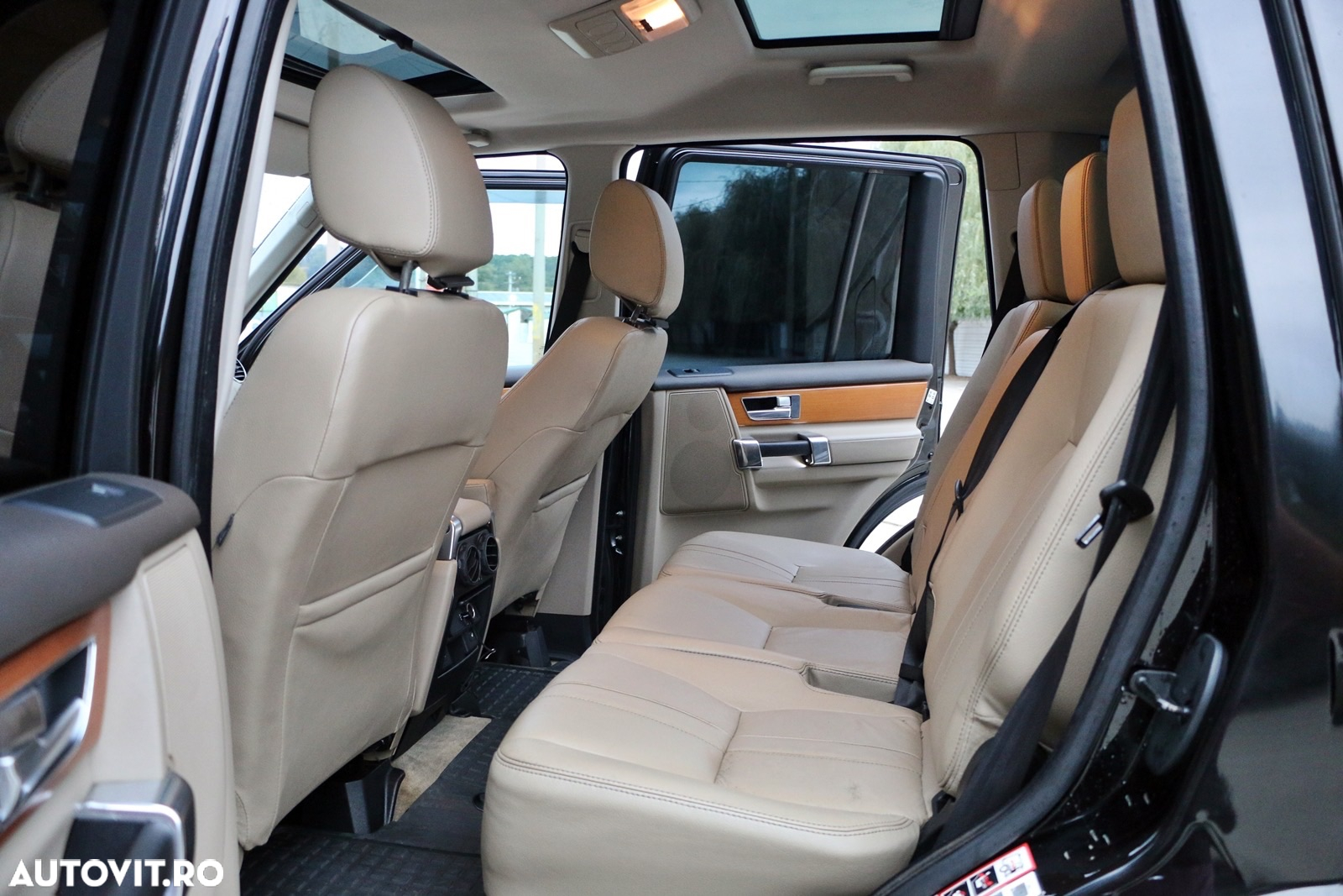 Land Rover Discovery 3.0 TD HSE Aut. - 16