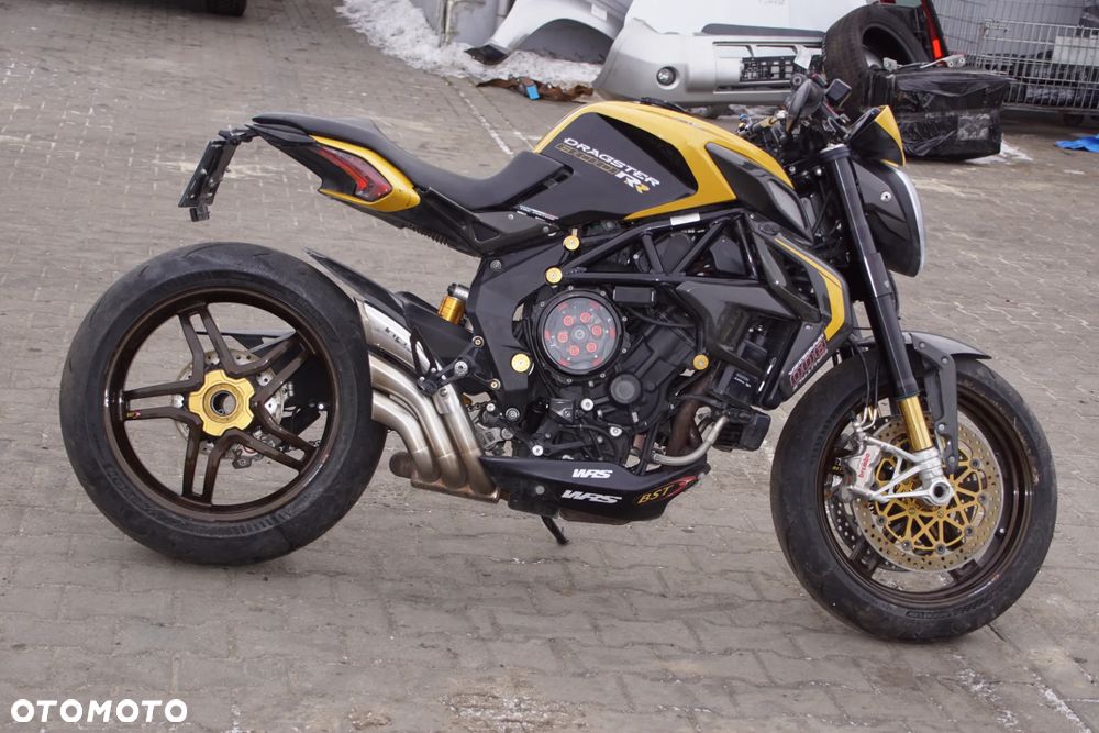 Motocykl na części 692106889 MV Agusta Dragster 800 RR 140 KM 2017R wydech hp corse koła bst włókno węglowe ohlins brembo carbon stretfighter silnik lampa lagi felgi zaciski zbiornik licznik - 18