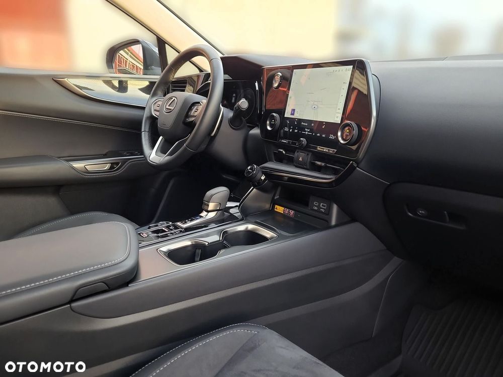 Lexus NX 350h Elegance AWD - 24