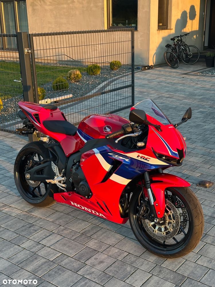 Honda CBR - 1