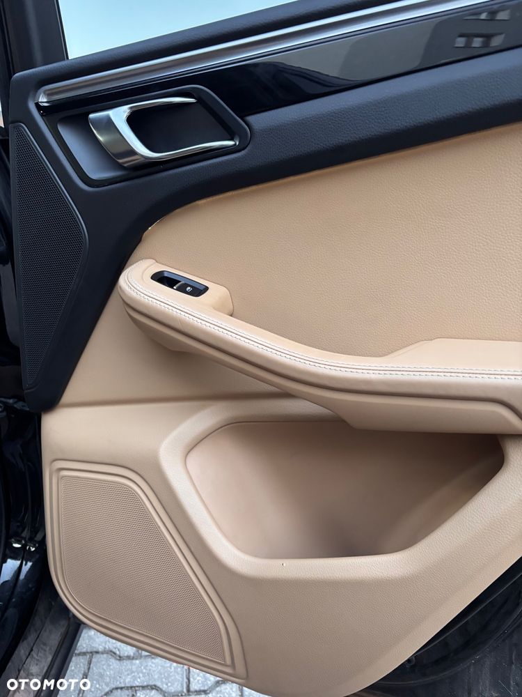 Porsche Macan Standard - 8