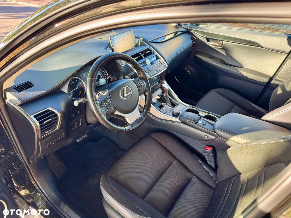 Lexus NX - 7