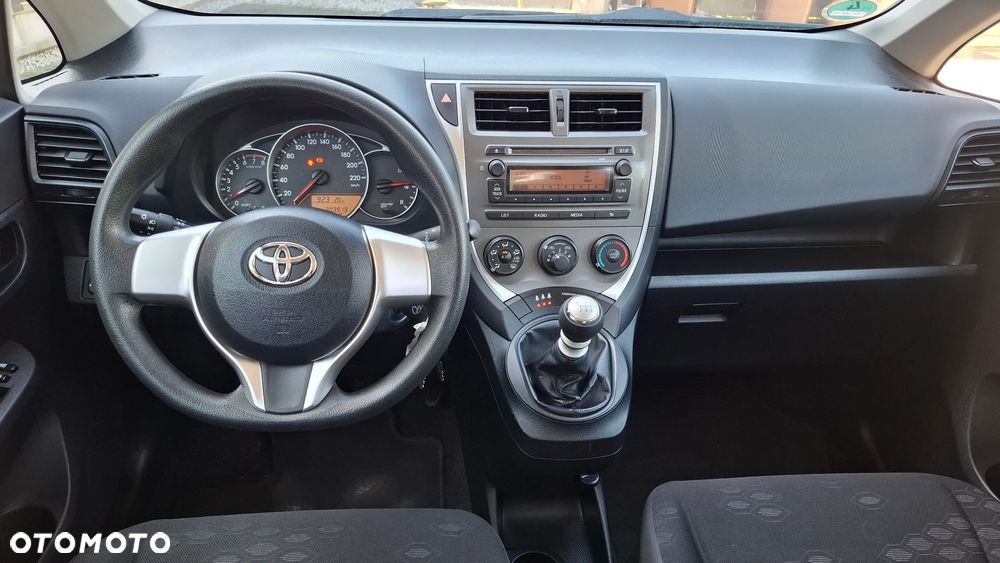 Toyota Verso S 1.33 VVT-i Comfort - 24