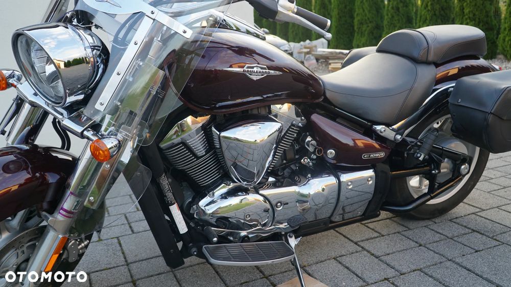 Suzuki Boulevard - 15